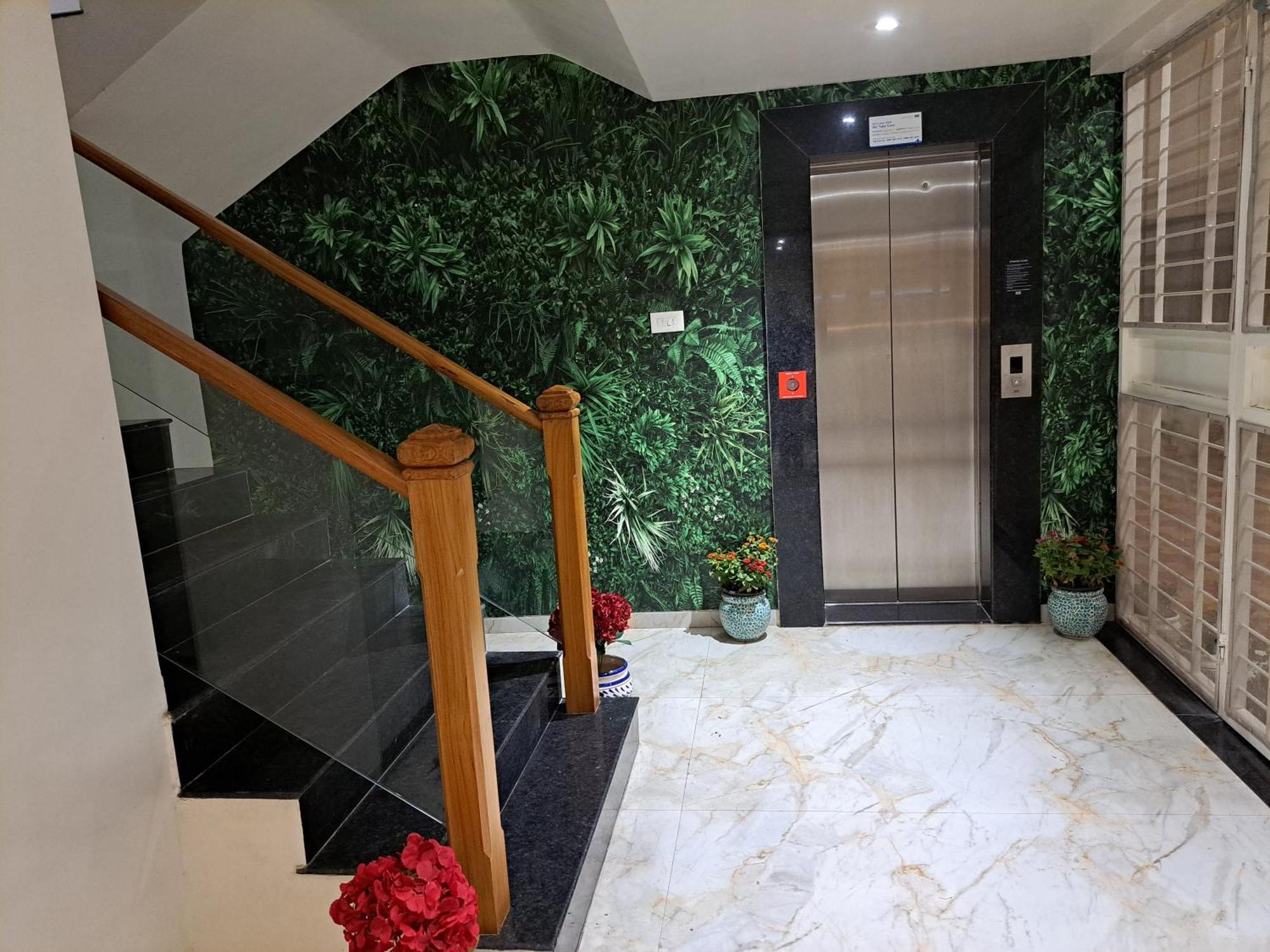 ホテル Bouquet Residency ナーシク エクステリア 写真